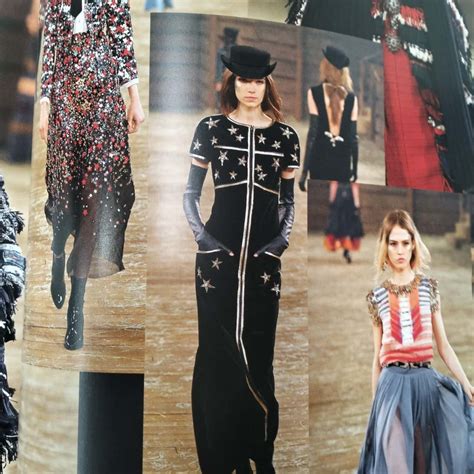 Chanel Catwalk: The Complete Karl Lagerfeld Collections.